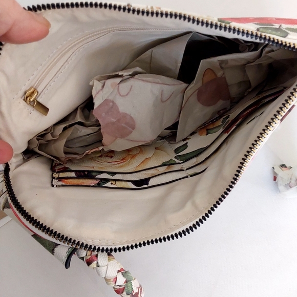 Calin Collection Floral Wristlet/Clutch - Picture 10 of 11